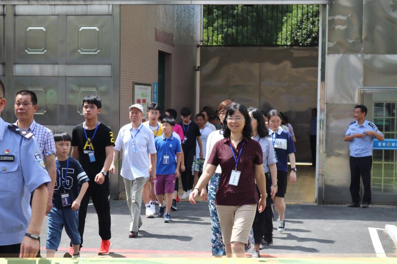 2827eab68646913ac39078e54916a24.jpg 2827eab68646913ac39078e54916a24.jpg