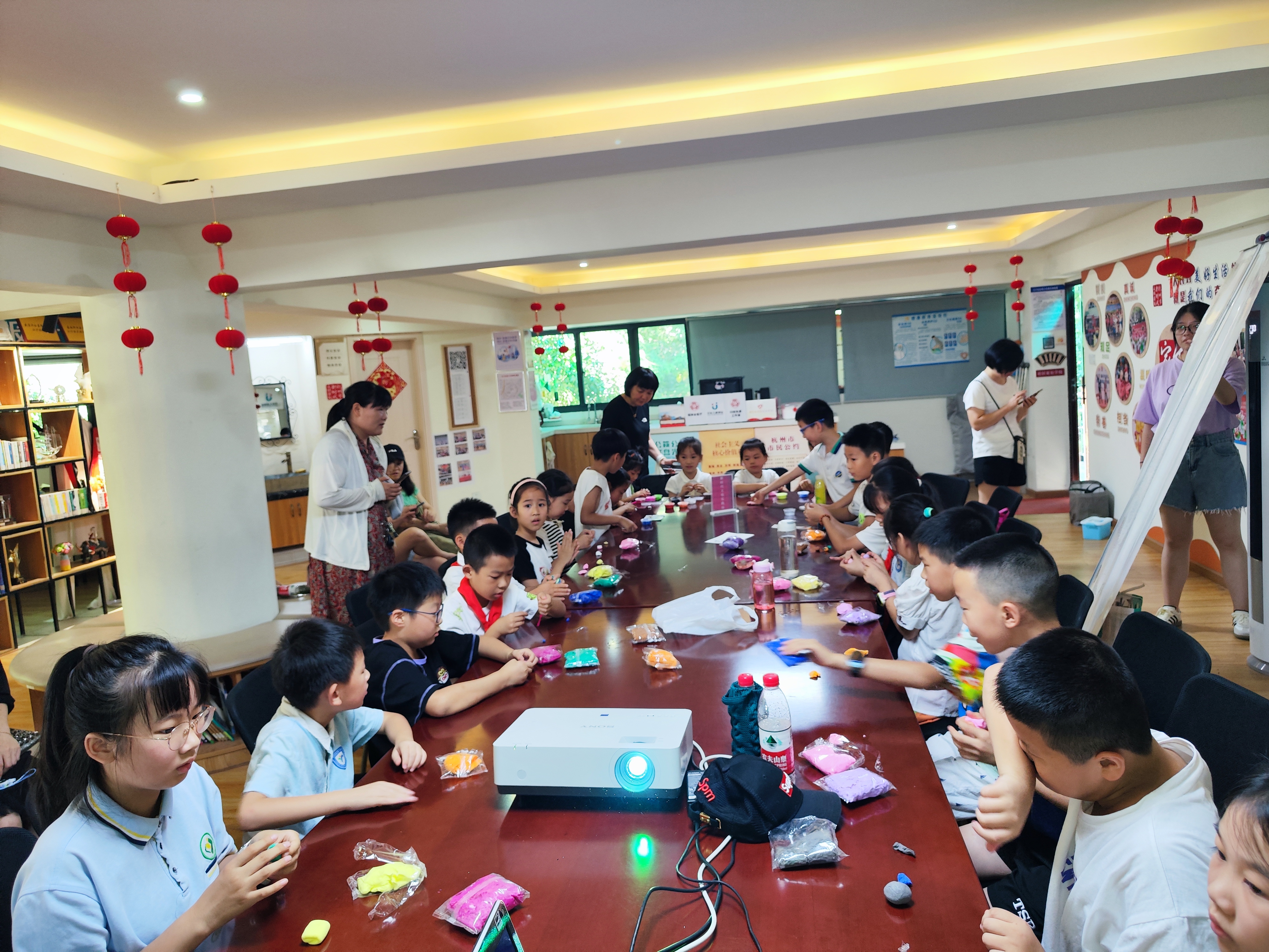 0c6e7df7-0593-4205-b051-e3f07f6fdc2f.jpg 0c6e7df7-0593-4205-b051-e3f07f6fdc2f.jpg